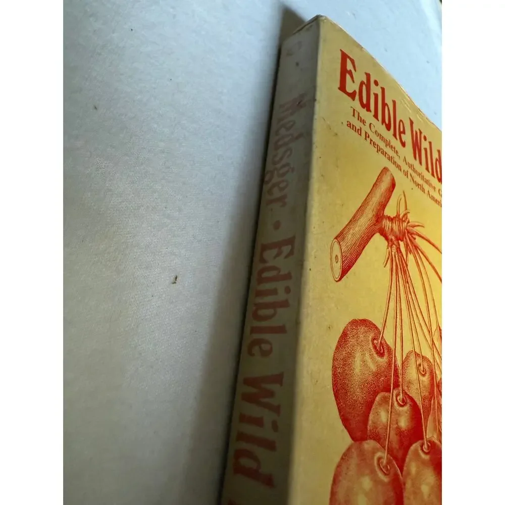 Edible Wild Plants - Oliver Perry Medsger - 7th Printing - 1978 - Paperback
